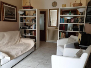 DUETERRE Room & Host